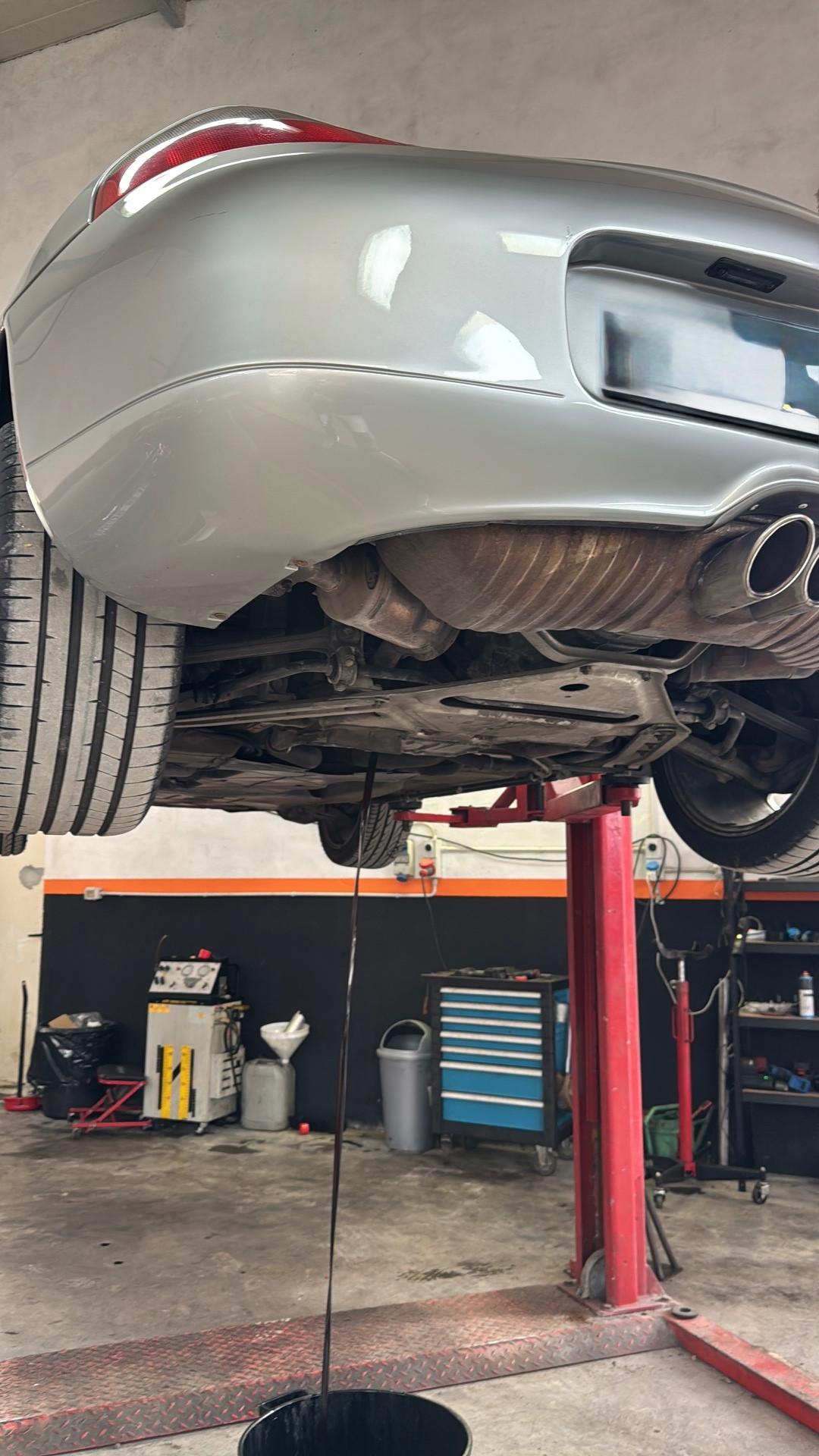 Porsche Boxster S 3.2 navi/18”/xenon