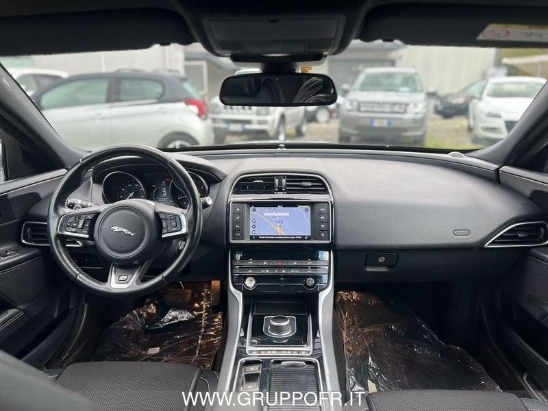 Jaguar XE (X760) 2.0 D 180 CV aut. R-Sport