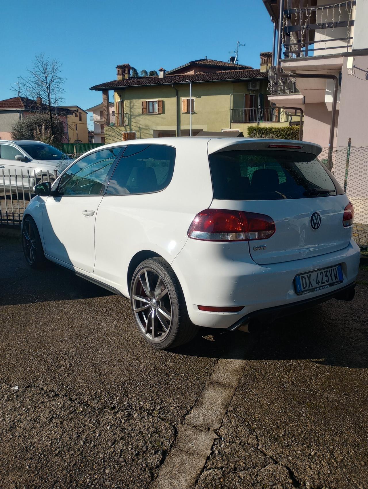 Volkswagen Golf GTI Golf 2.0 TSI 3p. GTI