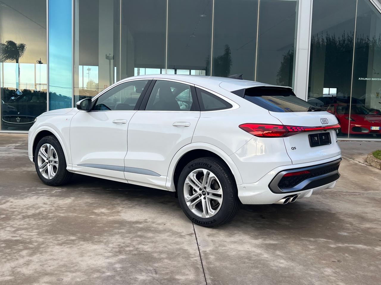 Audi Q5 Spb Sline quattro possibilità noleggio no scoring