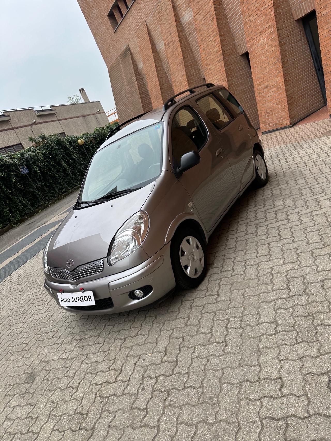 Toyota Yaris Verso 1.3i 16V cat Sol '03