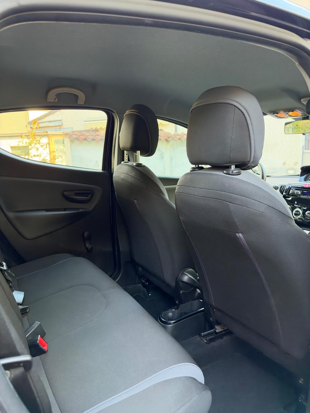 Lancia Ypsilon 1.3 MJT 16V 80 CV 5 porte S&S Silver