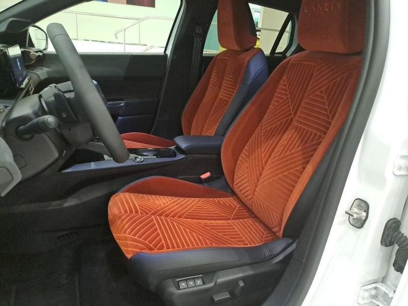 Lancia Ypsilon Ibrida 100cv LX e-DCT