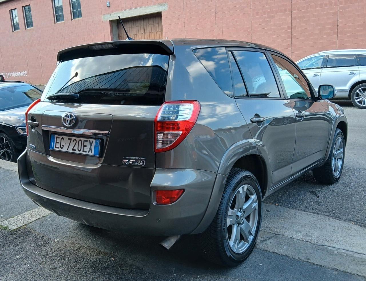 TOYOTA Rav4 Crossover 2.200 D-Cat 150cv 4WD Autom.