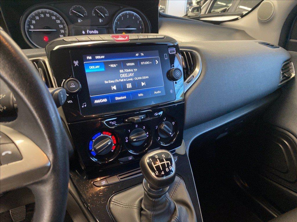 LANCIA Ypsilon 1.0 firefly hybrid Gold s&s 70cv del 2022