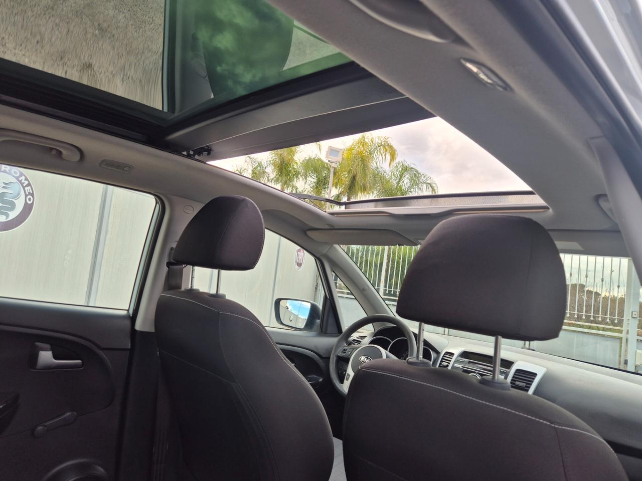 Kia VENGA 1.4 CRDi 90CV NUOVA FULL TETTO APRIBILE