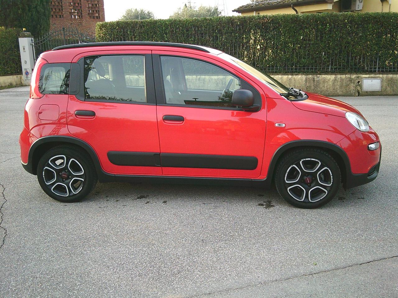 Fiat Panda Hybrid city life