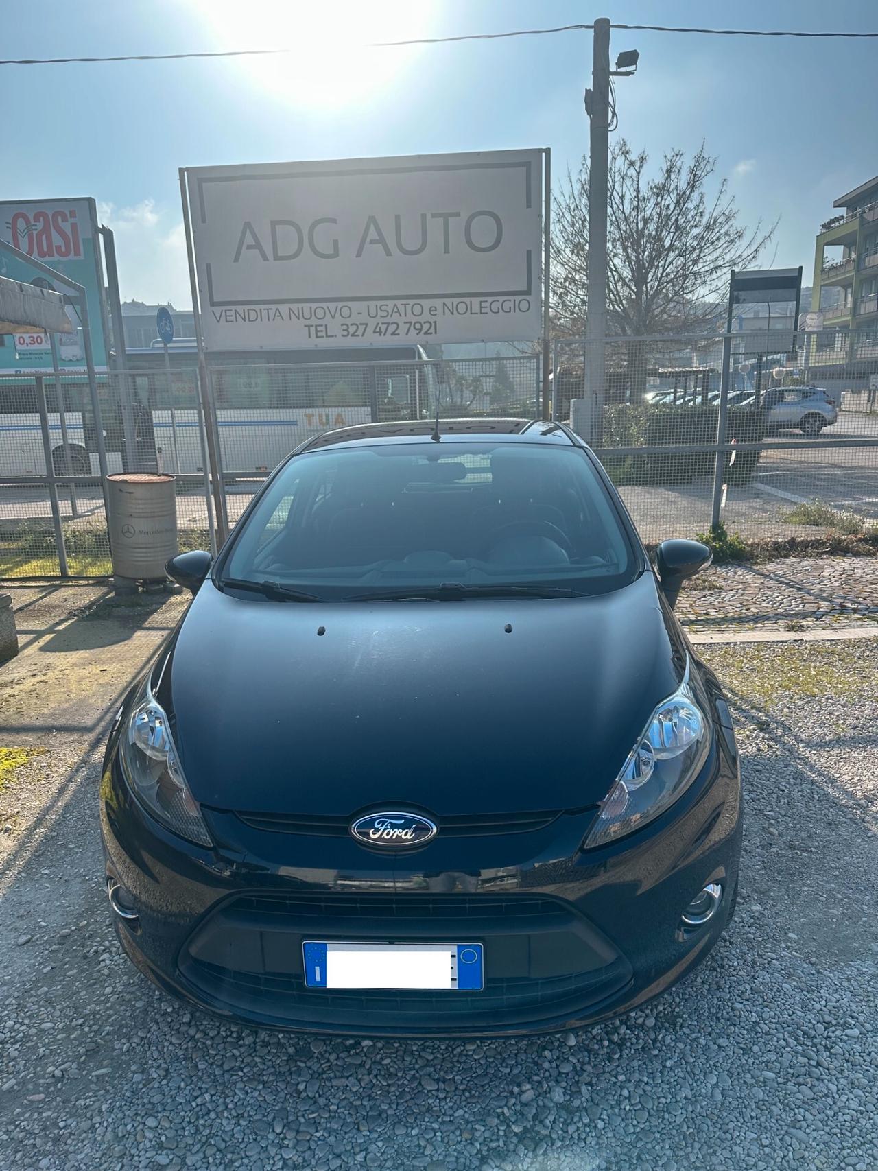 Ford Fiesta 1.4 TDCi 70CV 5 porte Titanium
