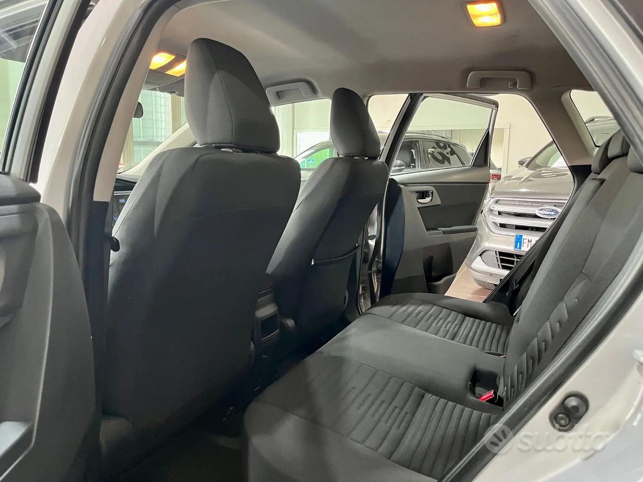 TOYOTA AURIS 1.6 TDI LOUNGE unico proprietario