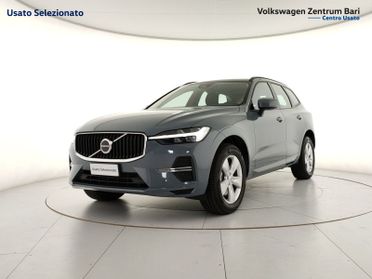 Volvo XC60 2.0 b4 momentum pro awd auto