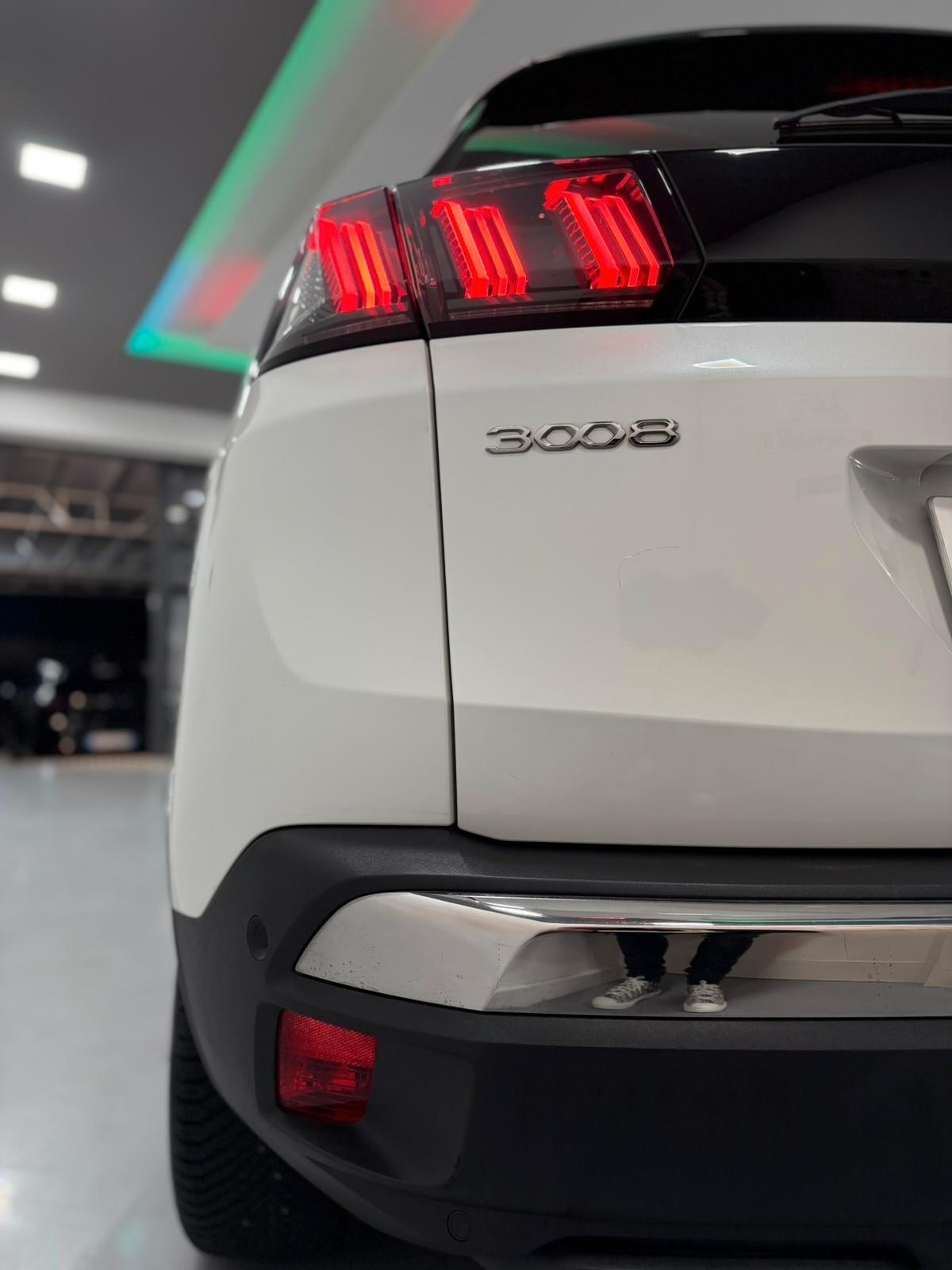 Peugeot 3008 BlueHDi 130 S&S EAT8 Allure