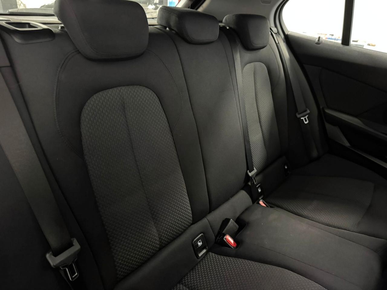 Bmw 118 118d 5p. Msport