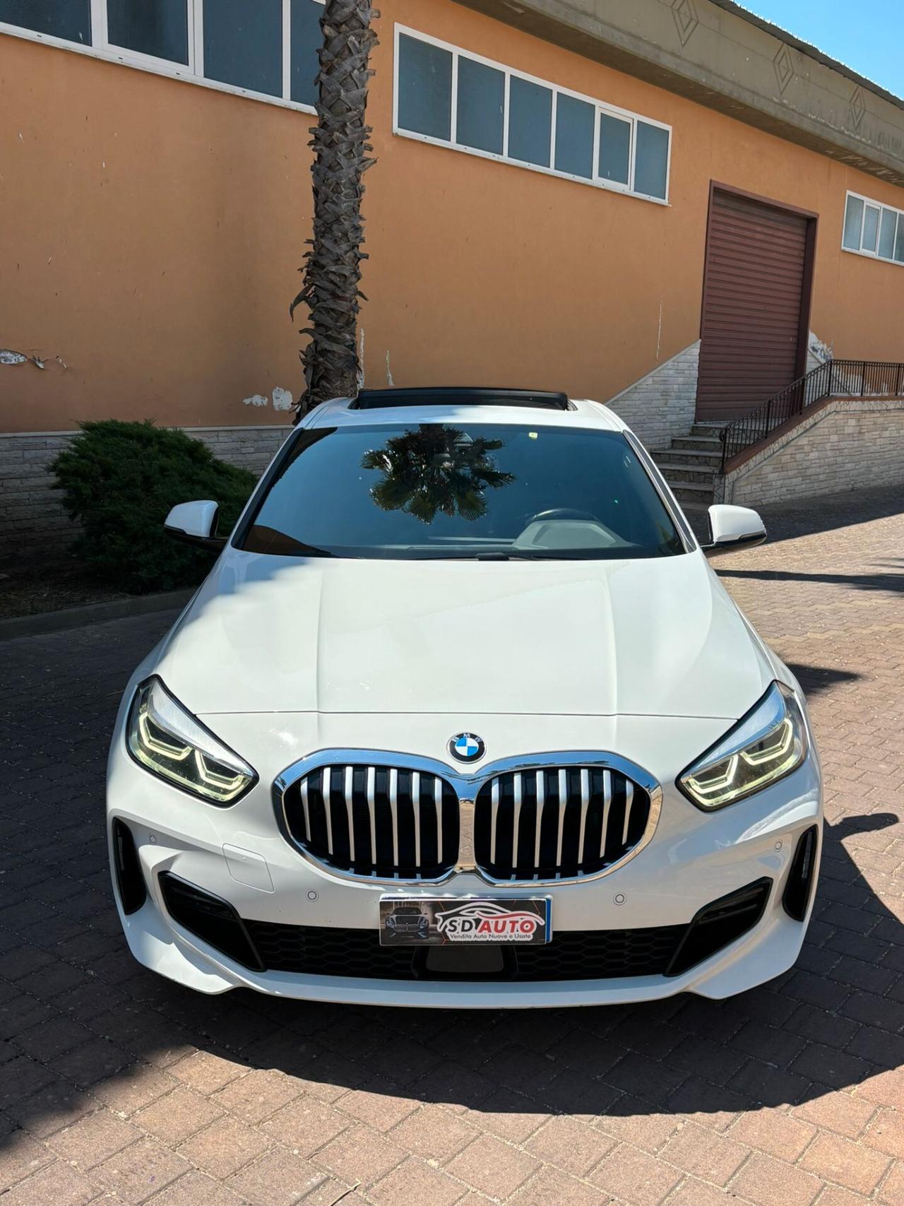 Bmw 118 118d 5p. Msport