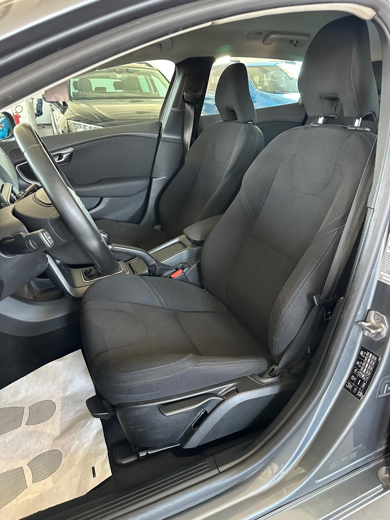 Volvo V40 D2 Momentum