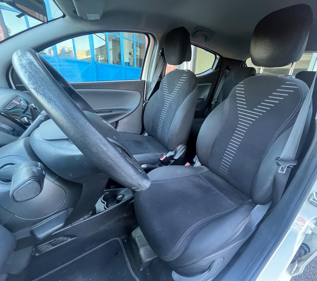 Lancia Ypsilon 1.2 69 CV 5 P Gold-km104000-
