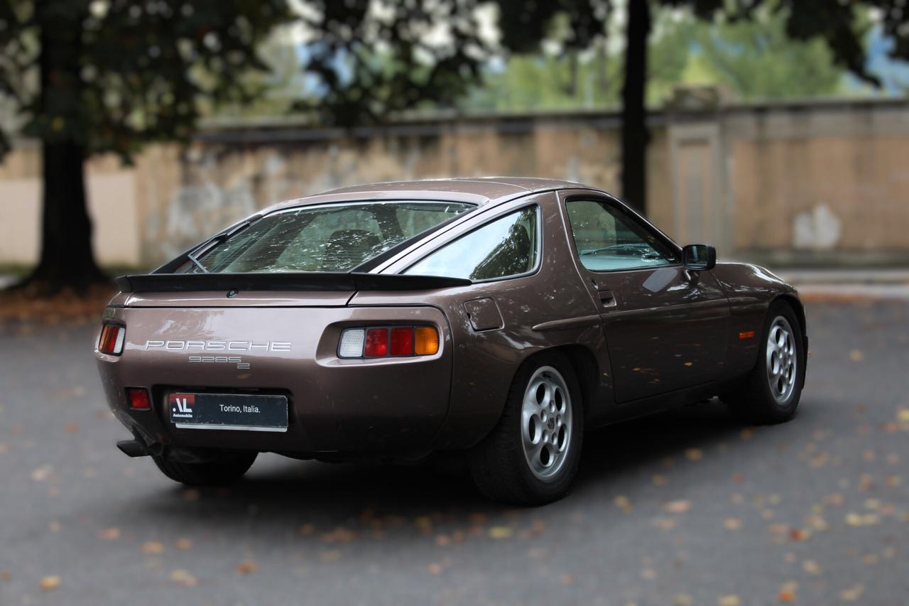 Porsche 928 S