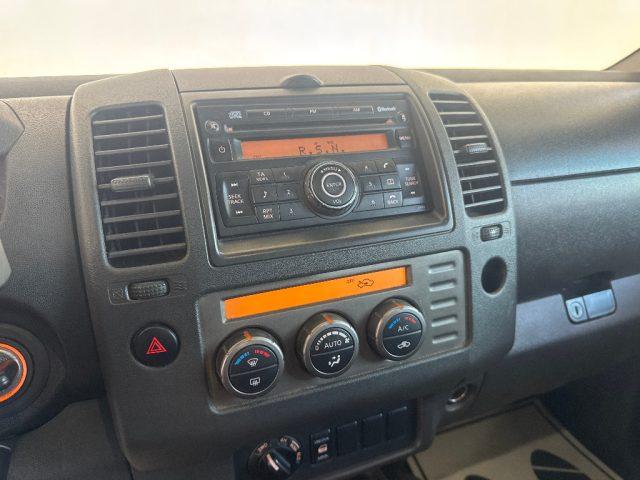 NISSAN Navara 2.5 dCi 4 porte Double Cab LE gancio traino