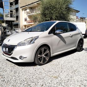 Peugeot 208 1.6 200 CV 3 porte GTi