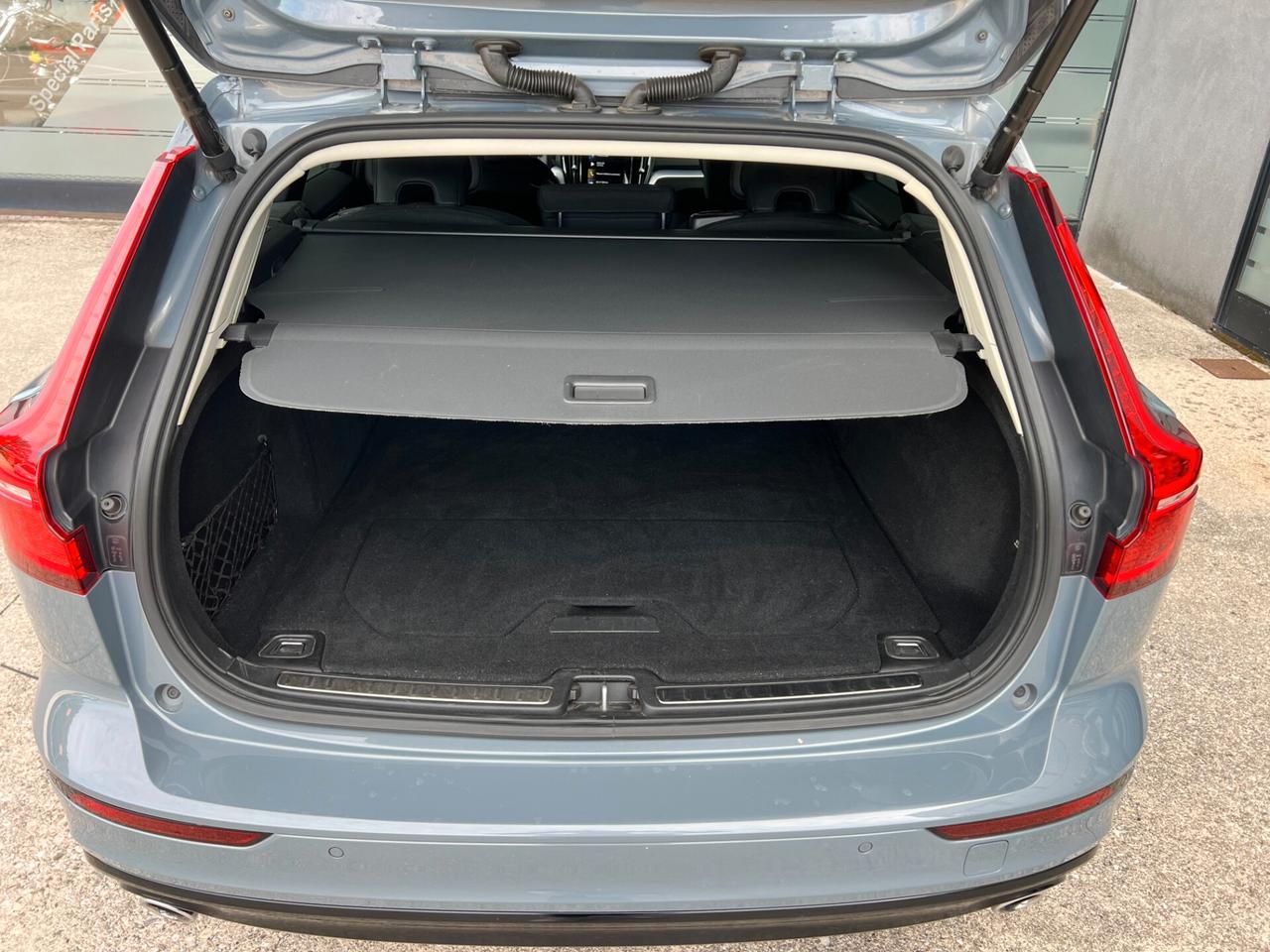 Volvo V60 MILD HYBRID / UNIPROP