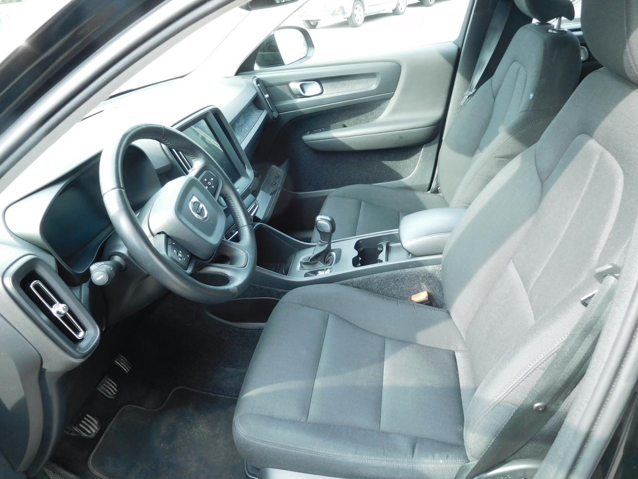 Volvo XC40 D3 AWD Momentum Core 150cv