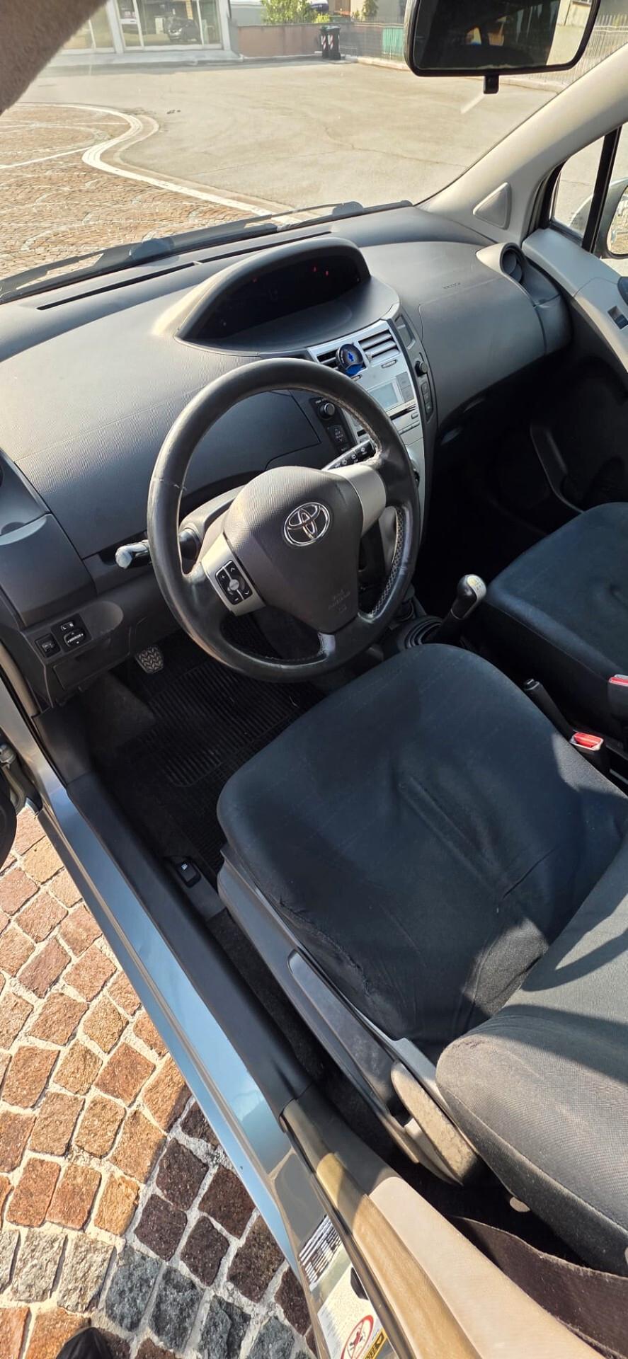 Toyota Yaris 1.4 D-4D 5 porte Sol