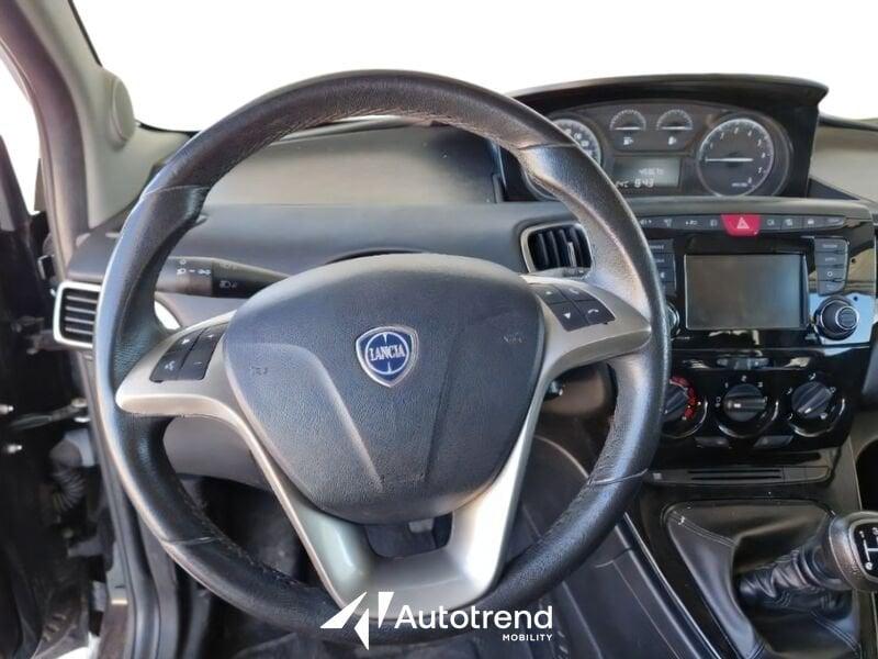 Lancia Ypsilon 1.0 FireFly 70 CV Hybrid Ecochic Gold S&S