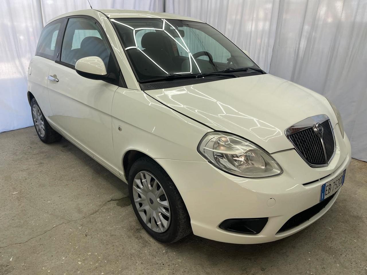 Lancia Ypsilon 1.4 Oro Ecochic GPL finanziabile senza busta paga