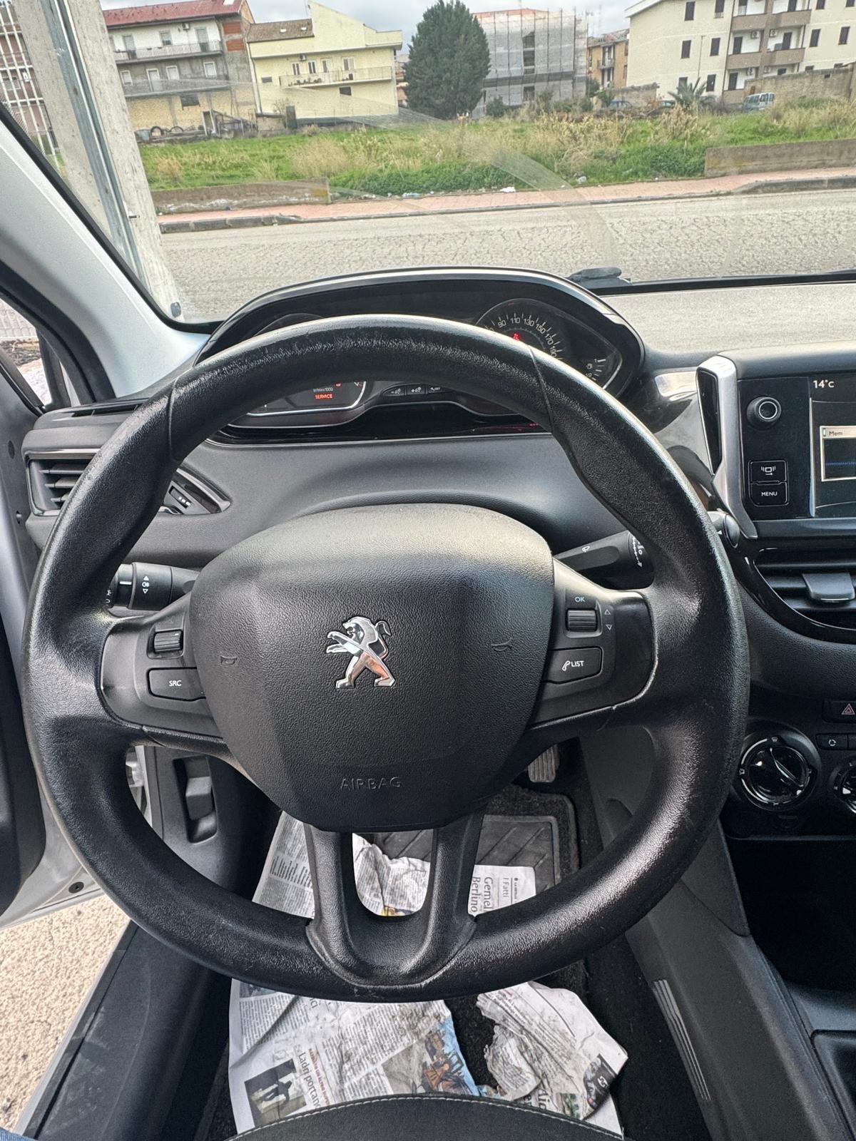 Peugeot 208 PureTech 82 5 porte Allure