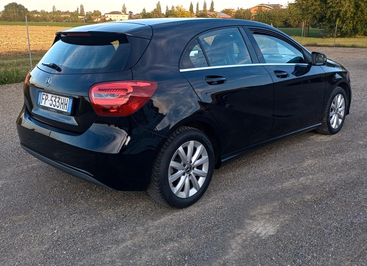 Mercedes-benz A 160 d Automatic Premium