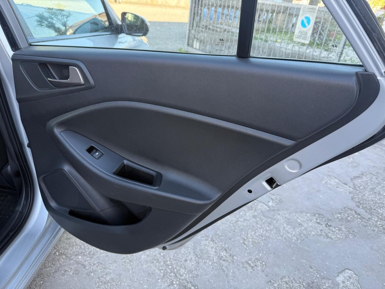 HYUNDAI I20 1.1 DIESEL POCHI KM 2019 EURO 6B