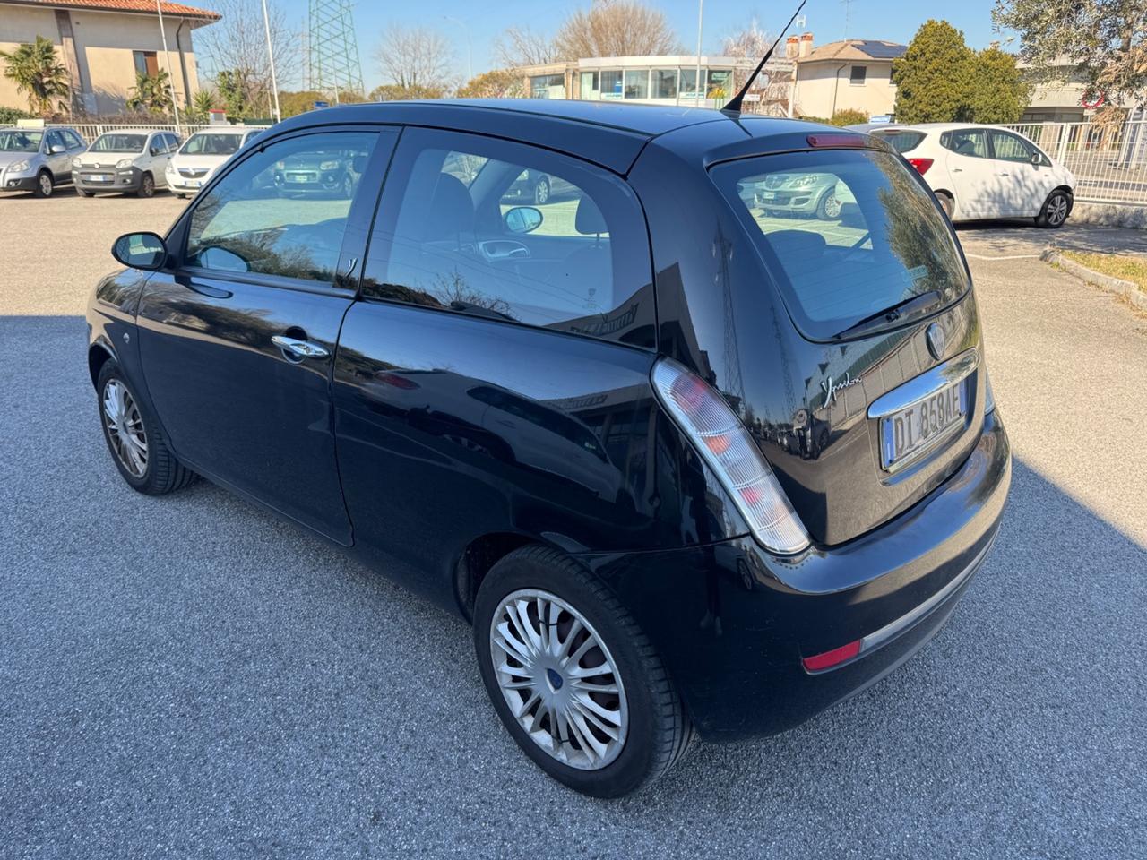 Lancia Ypsilon 1.2 Argento