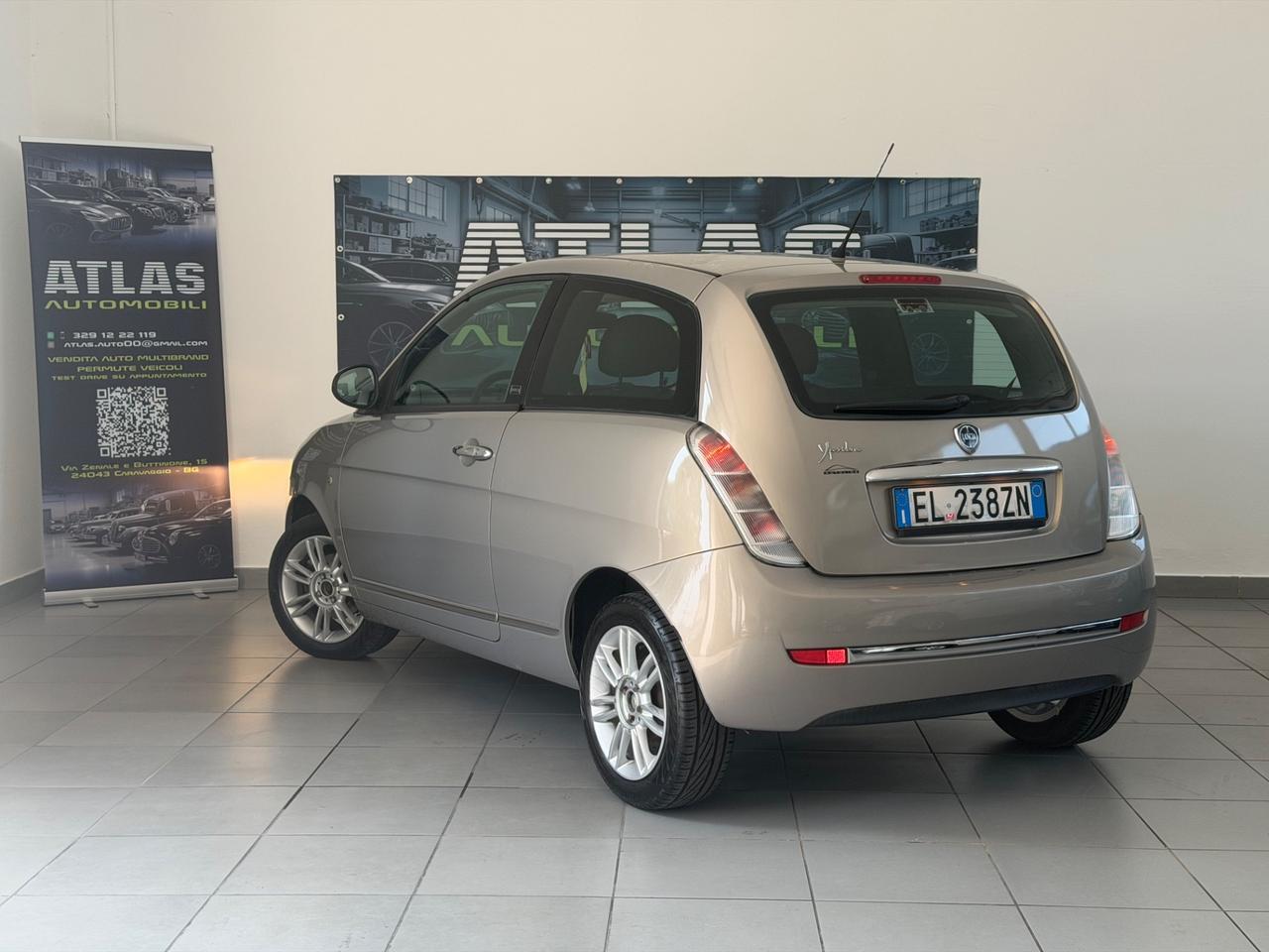 Lancia Ypsilon 1.2 69 CV Unyca