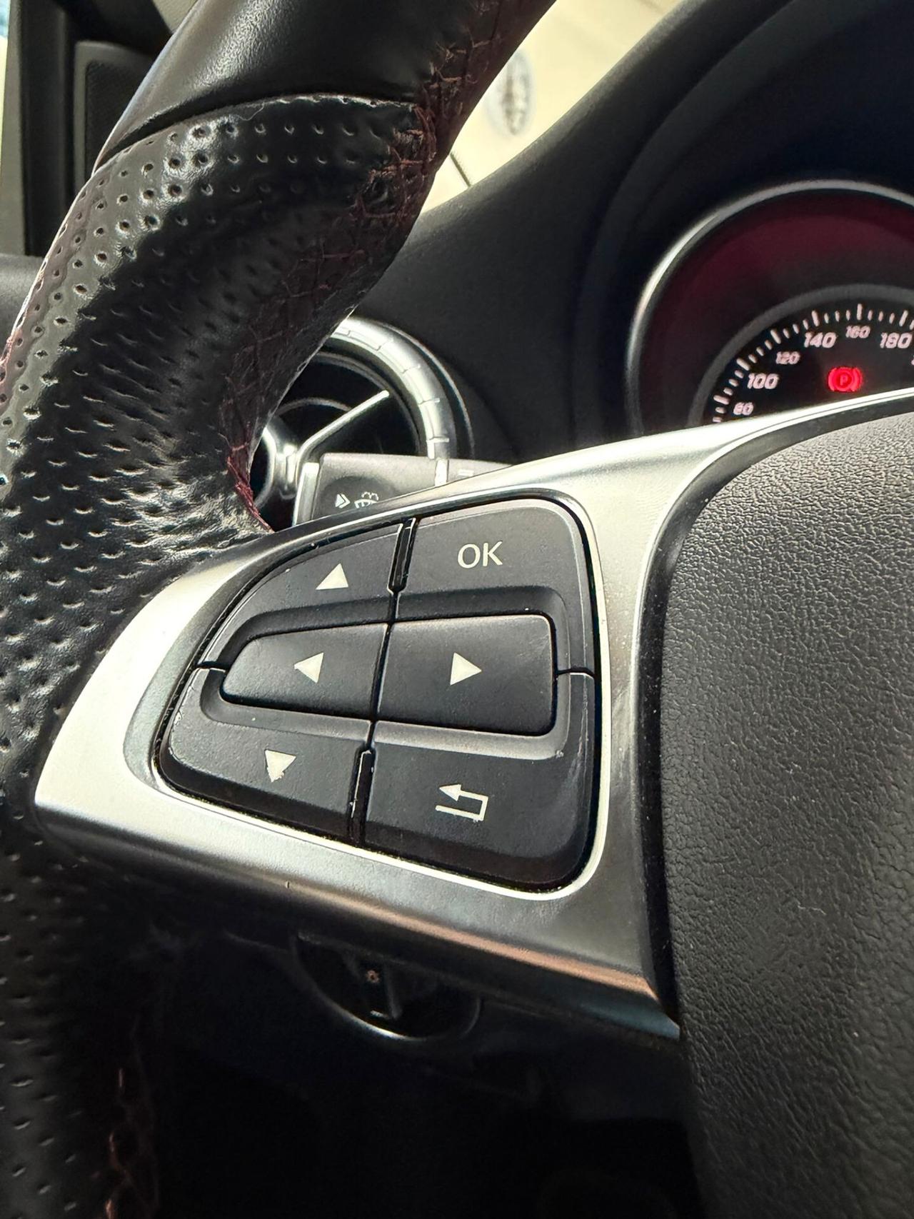 Mercedes-benz CLA 200 d 4Matic Automatic Business