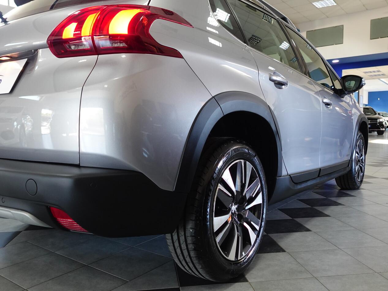 Peugeot 2008 1.5 BlueHDI 102 CV ALLURE