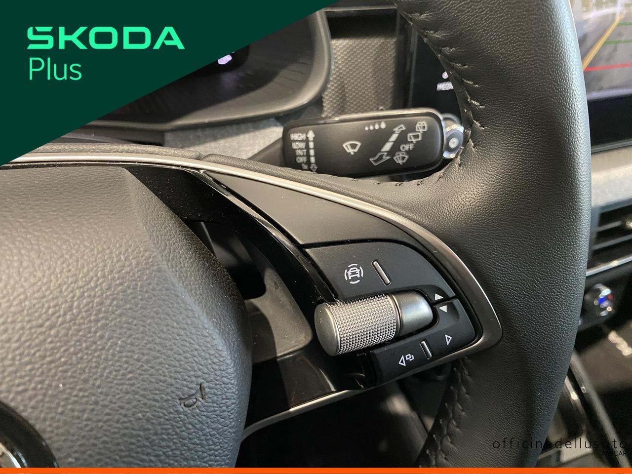 Skoda Kamiq 1.0 tsi 115cv black dots