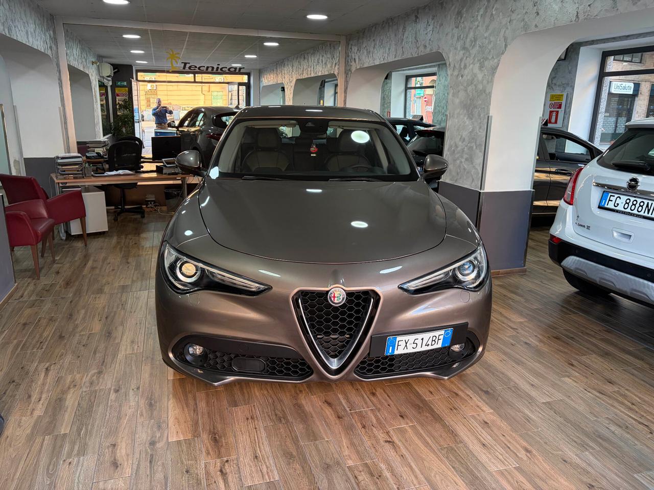 Alfa Romeo Stelvio 2.2 Turbodiesel 180 CV AT8 Q4 Super