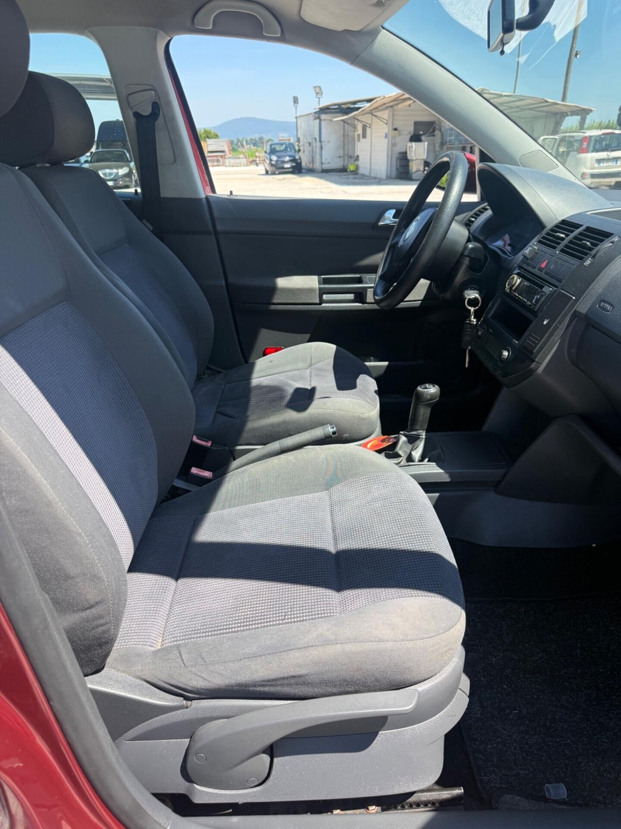Volkswagen Polo 1.4 benzina GPL neopatentati