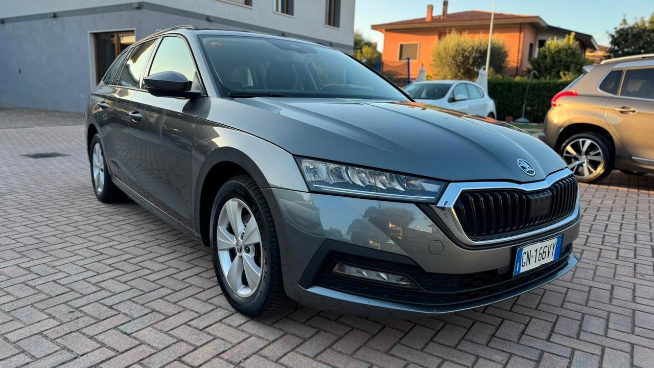 Skoda Octavia 2.0 TDI EVO SCR DSG Wagon Executive