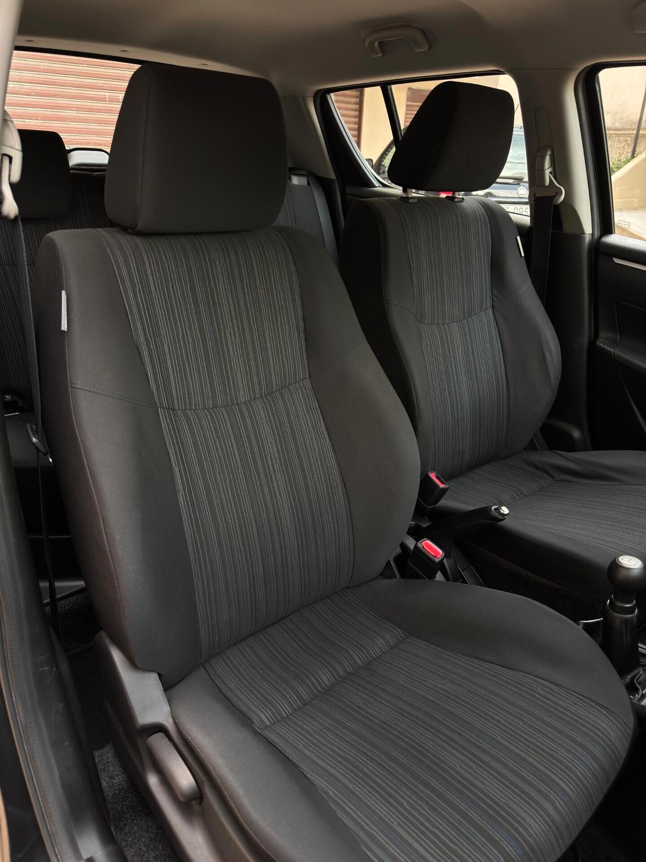 Suzuki Swift 1.3 DDiS 5 porte B-Cool Bi-Color 75 cv