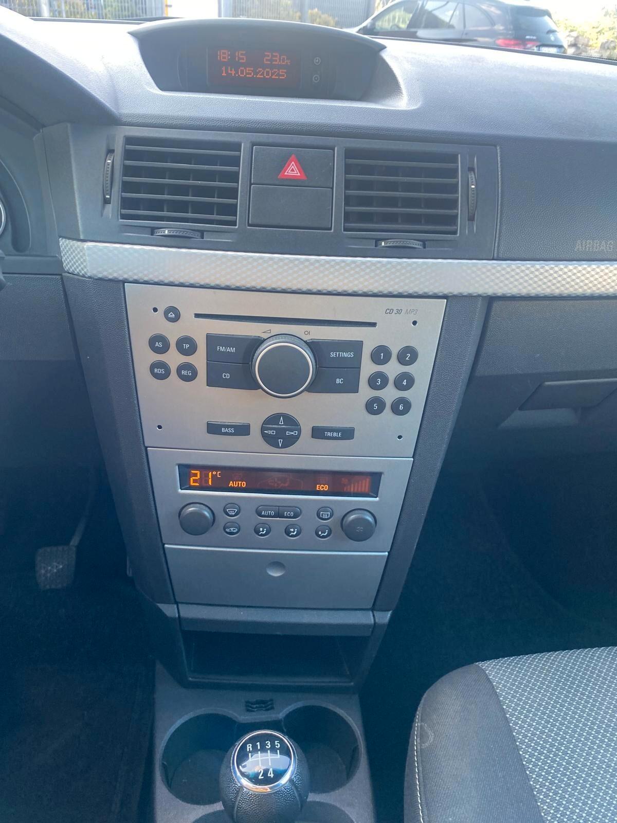 Opel Meriva 1.6 16V Cosmo ADATTA AI NEOPTATENTATI UNICO PROPRIETARIO