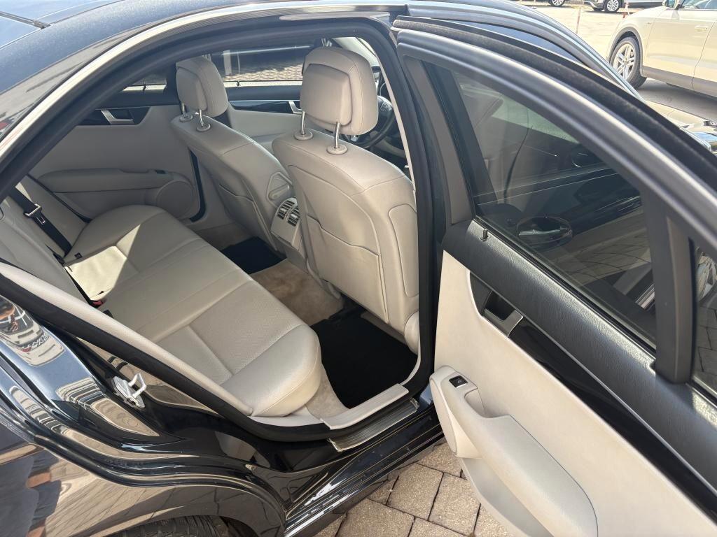 Mercedes-benz C 200 CDI BlueEFFICIENCY Avantgarde