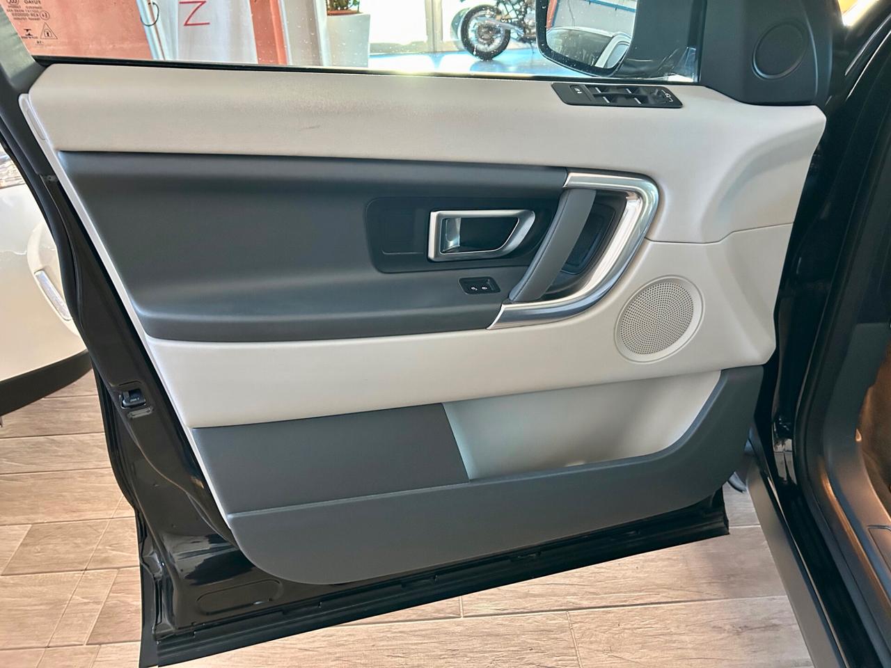 Land Rover Discovery Sport 2.0 TD4 150 CV HSE