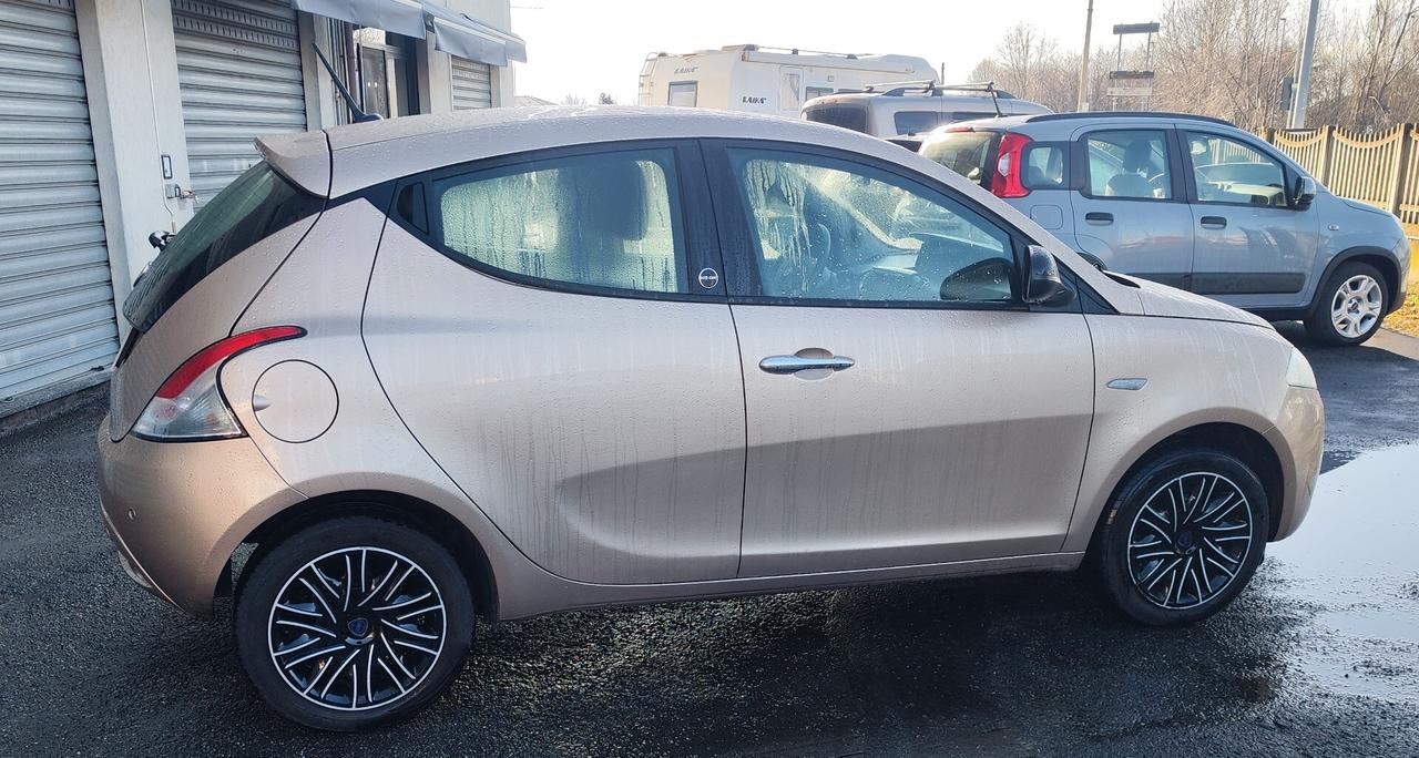 Lancia Ypsilon 1.2 69 CV 5 porte GPL Ecochic Gold