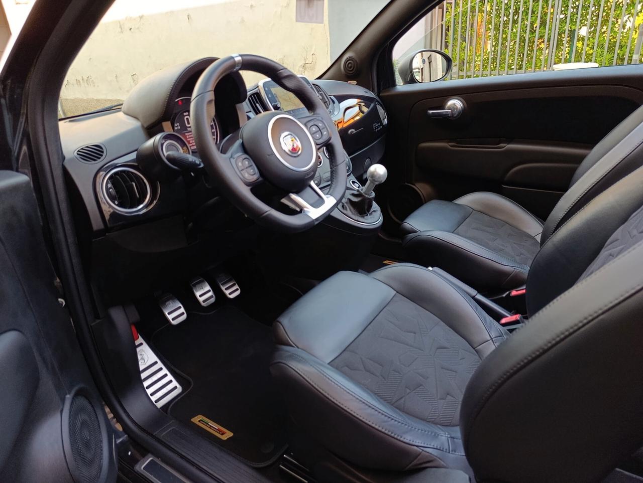 Abarth 595 C 1.4 Turbo 165 CV Scorpioneoro 1 di 1.000 al mondo