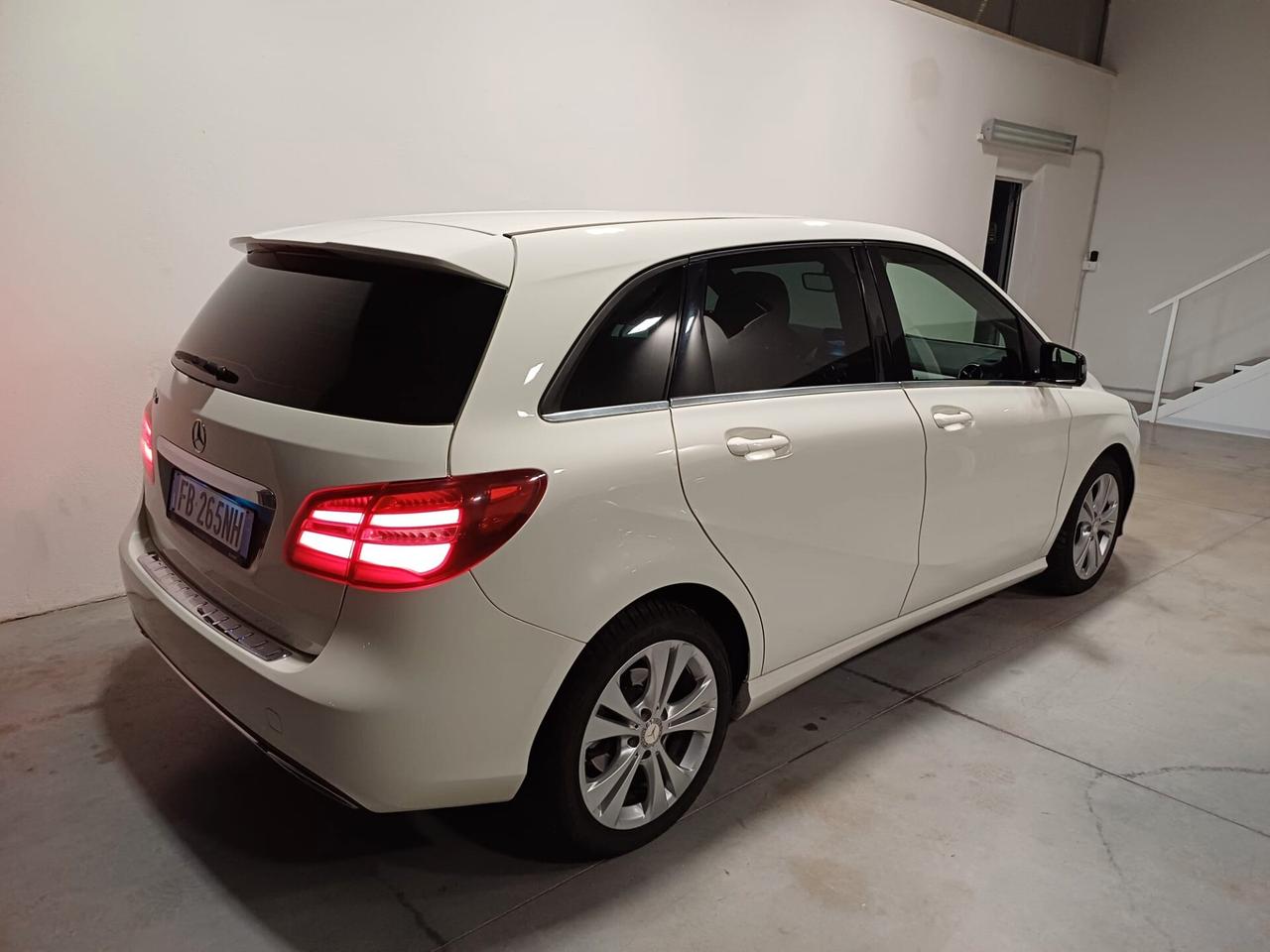 Mercedes-benz B 180 d Aut Premium PELLE/FULL LED/UNIPRO