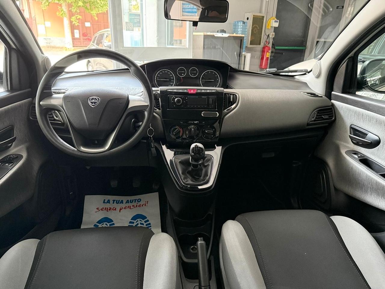 Lancia Ypsilon 0.9 TwinAir 85 CV 5 porte S&S DFN Gold