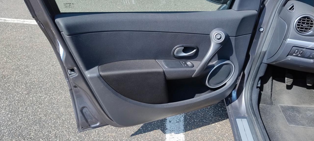 Renault Clio 1.5 dCi 90CV SporTour Live!