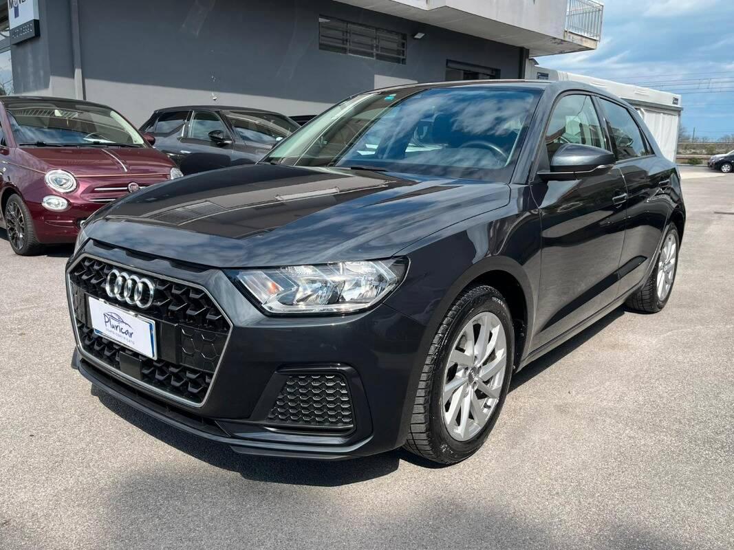 Audi A1 25 1.0 tfsi Admired