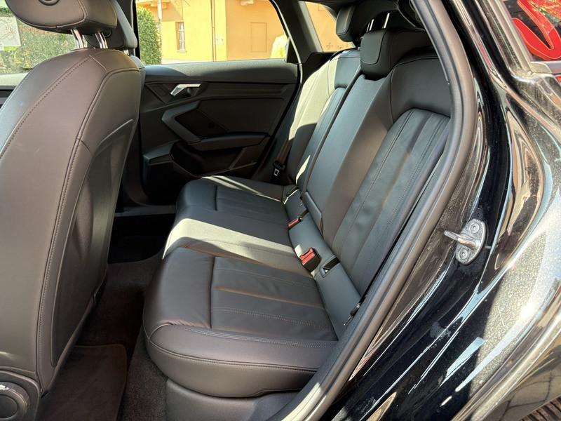 Audi A3 Sportback 30 1.0 tfsi Business LED-NAVI-PHONE APPS