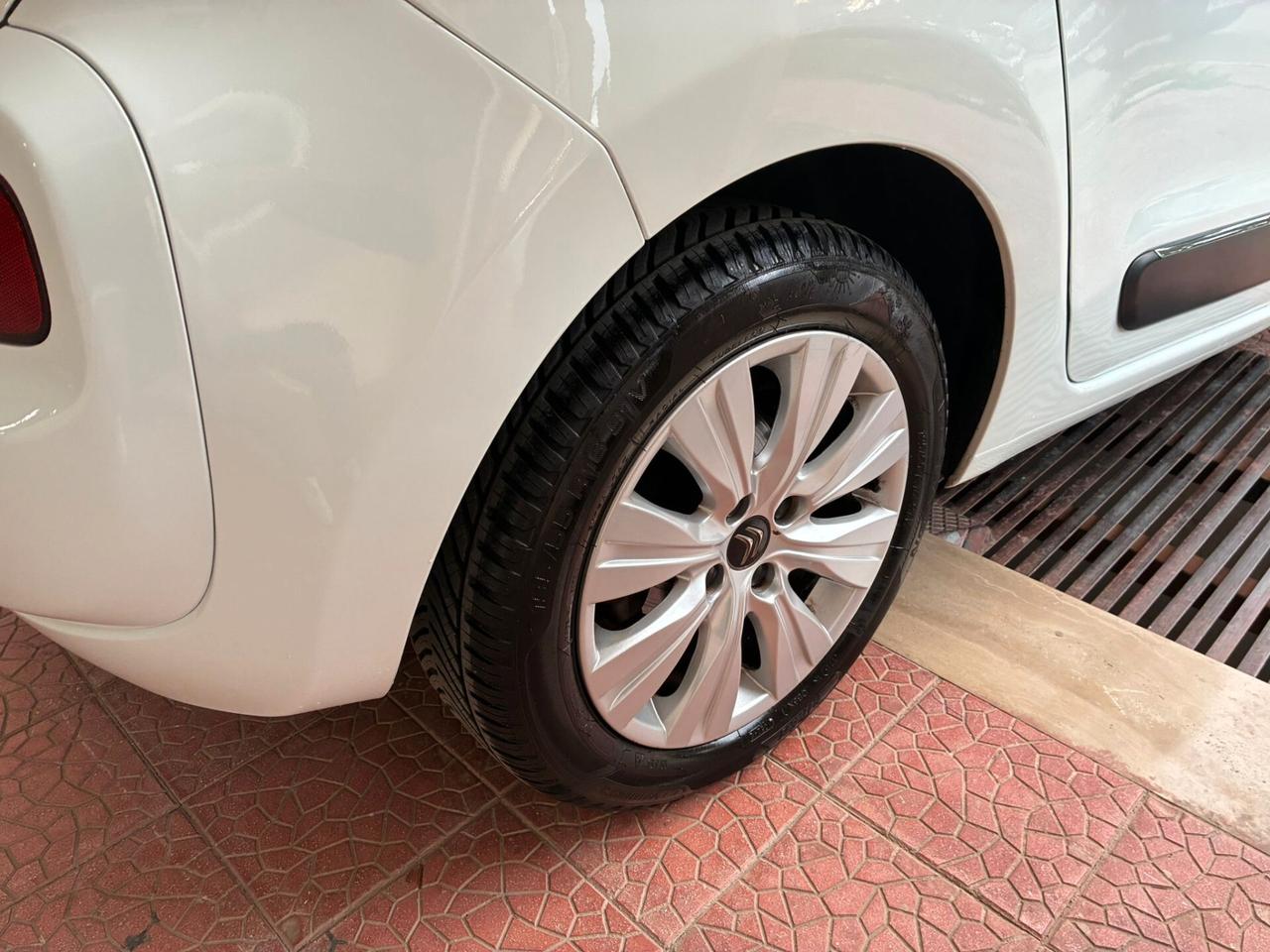 Citroen C3 Picasso 1.6HDi 90cv perfetta garantita-13